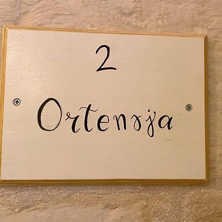 Il-Blanzun Central Boutique Living Żebbuġ エクステリア 写真